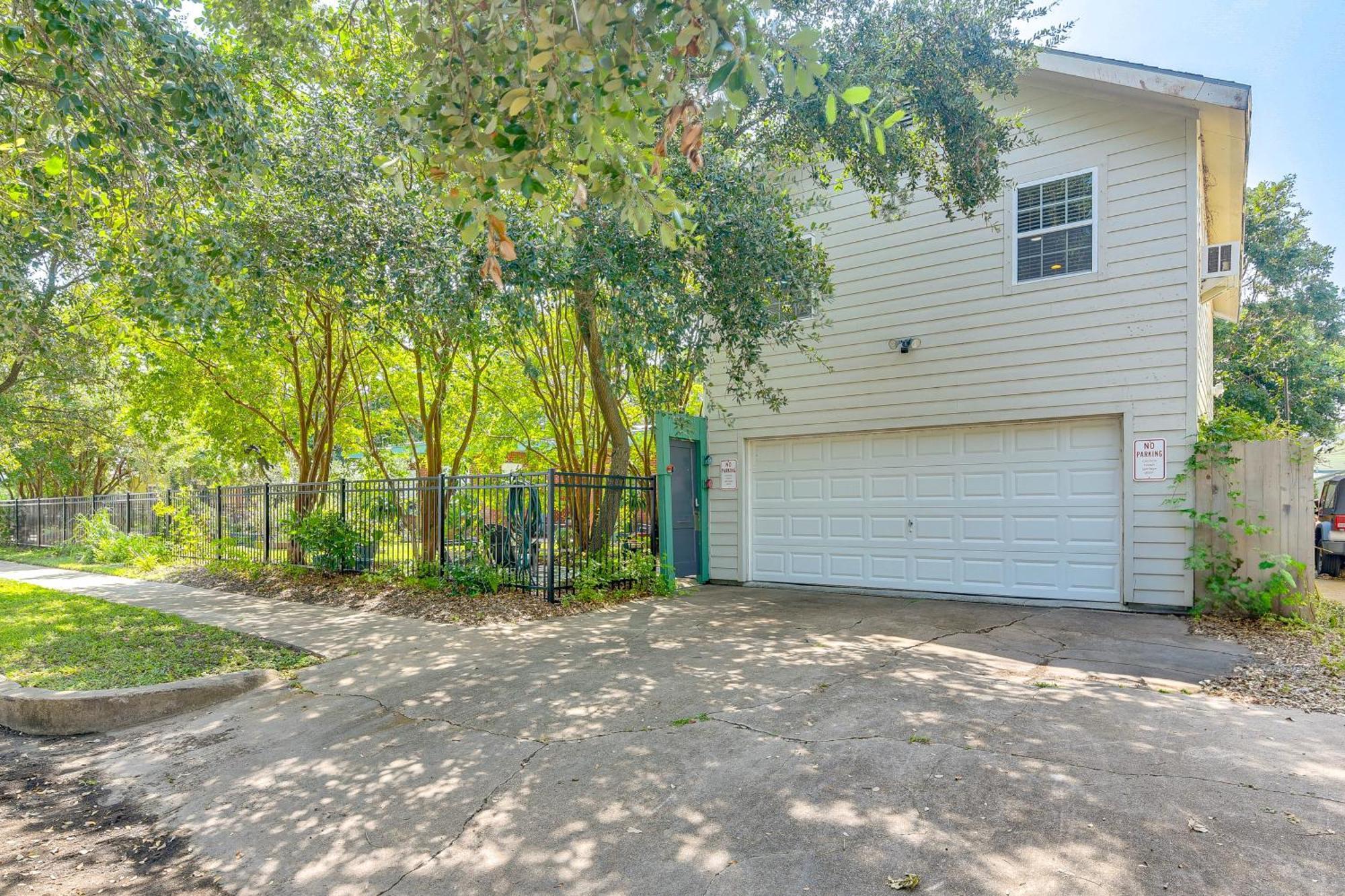 Cozy Galveston Apartment With Private Beach Pass! 外观 照片
