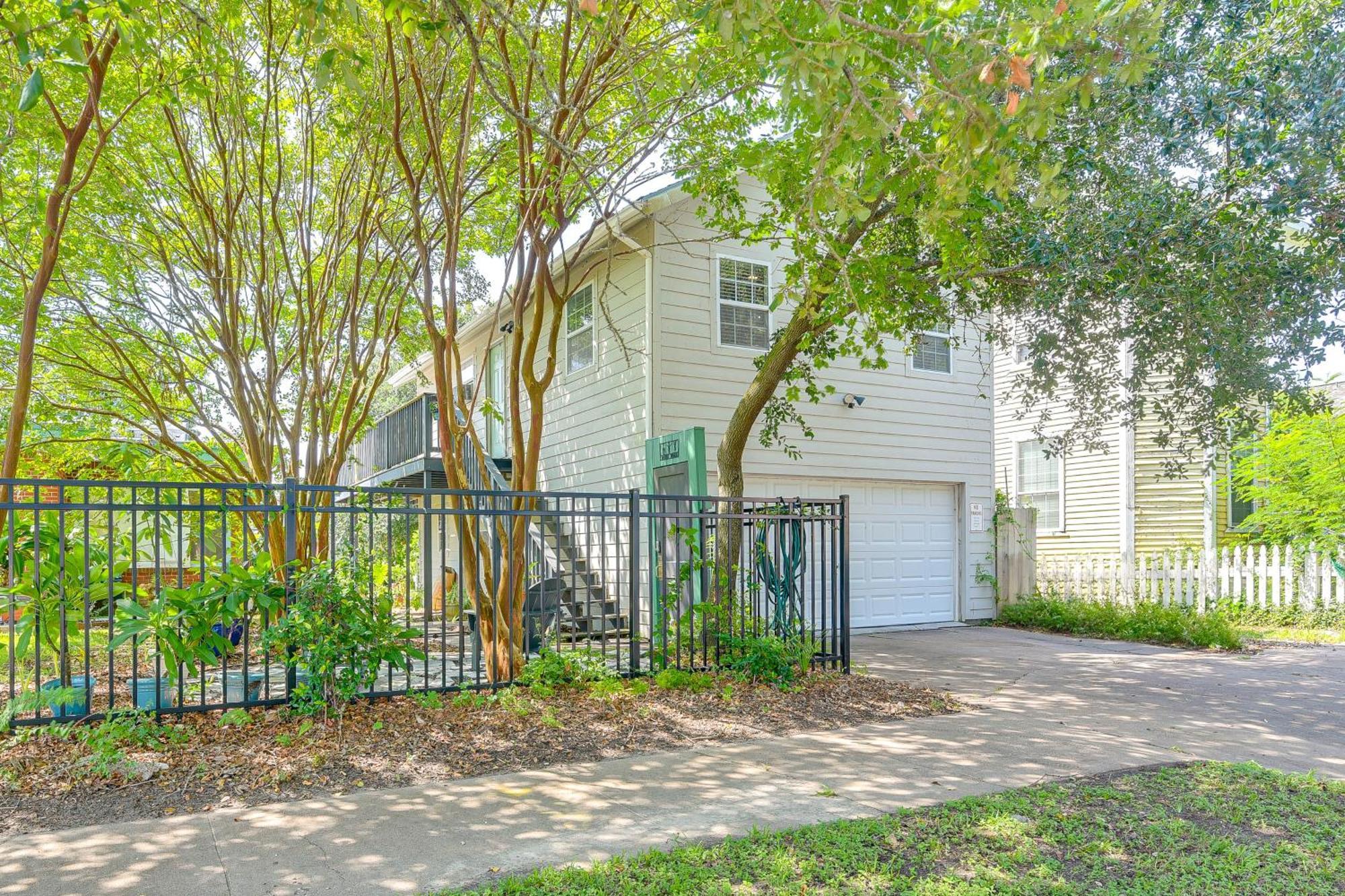 Cozy Galveston Apartment With Private Beach Pass! 外观 照片