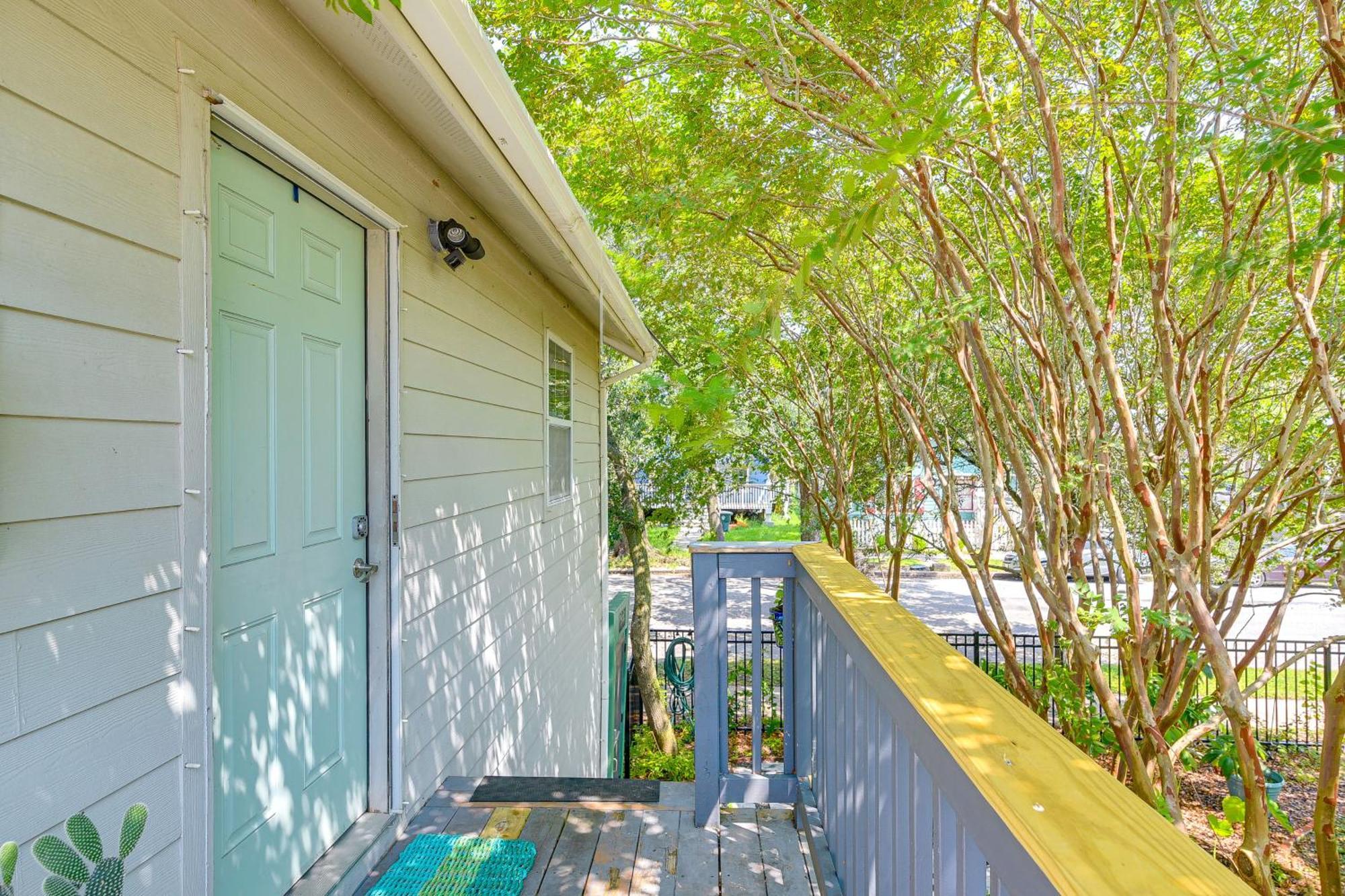 Cozy Galveston Apartment With Private Beach Pass! 外观 照片